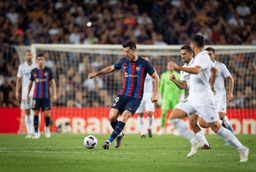 Tiger Scores 365 Robert Lewandowski Goals 2026: A Penalty Box Tactical Analysis - Football Leagues